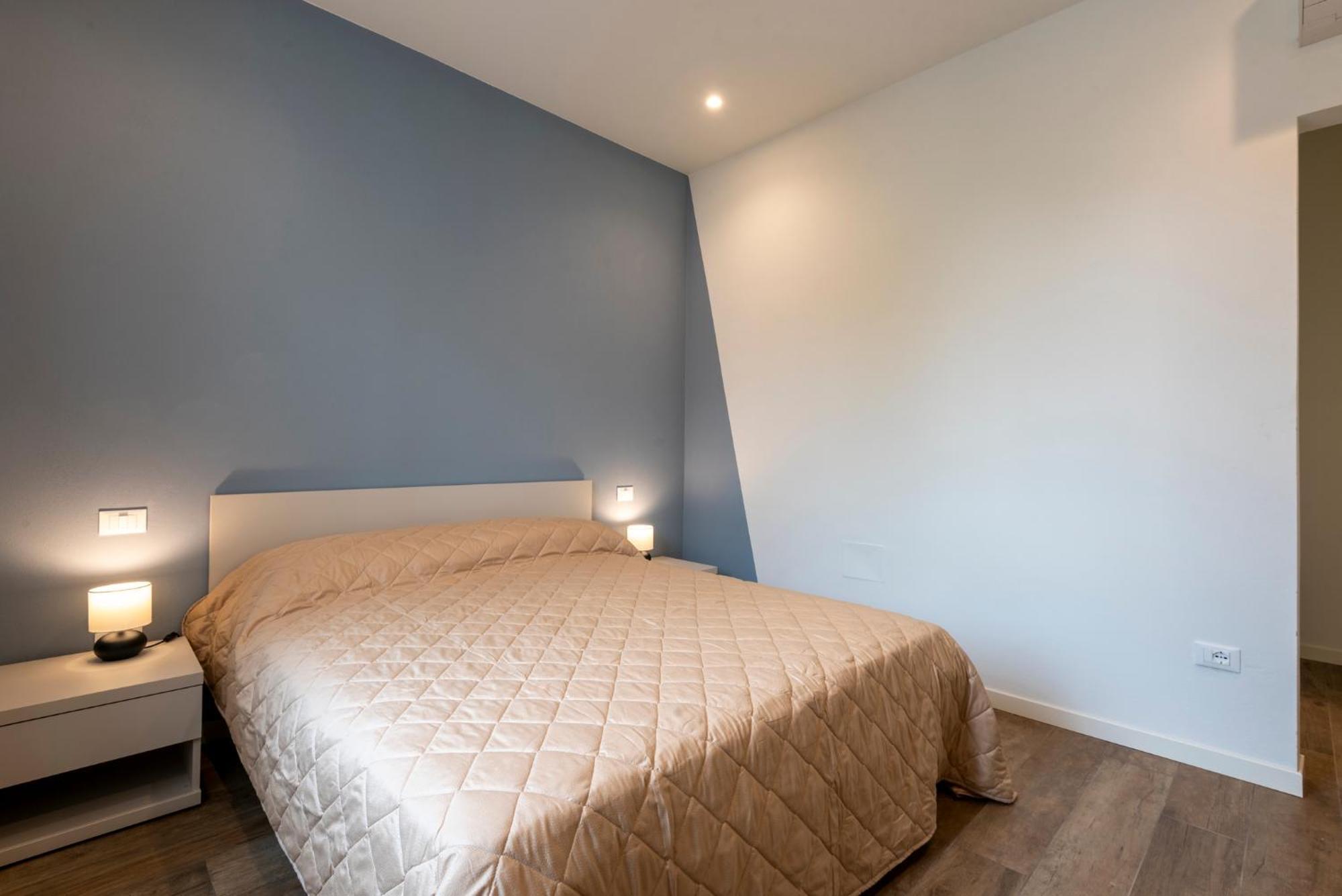 Iarsera Rooms And Apartment Лука Екстериор снимка