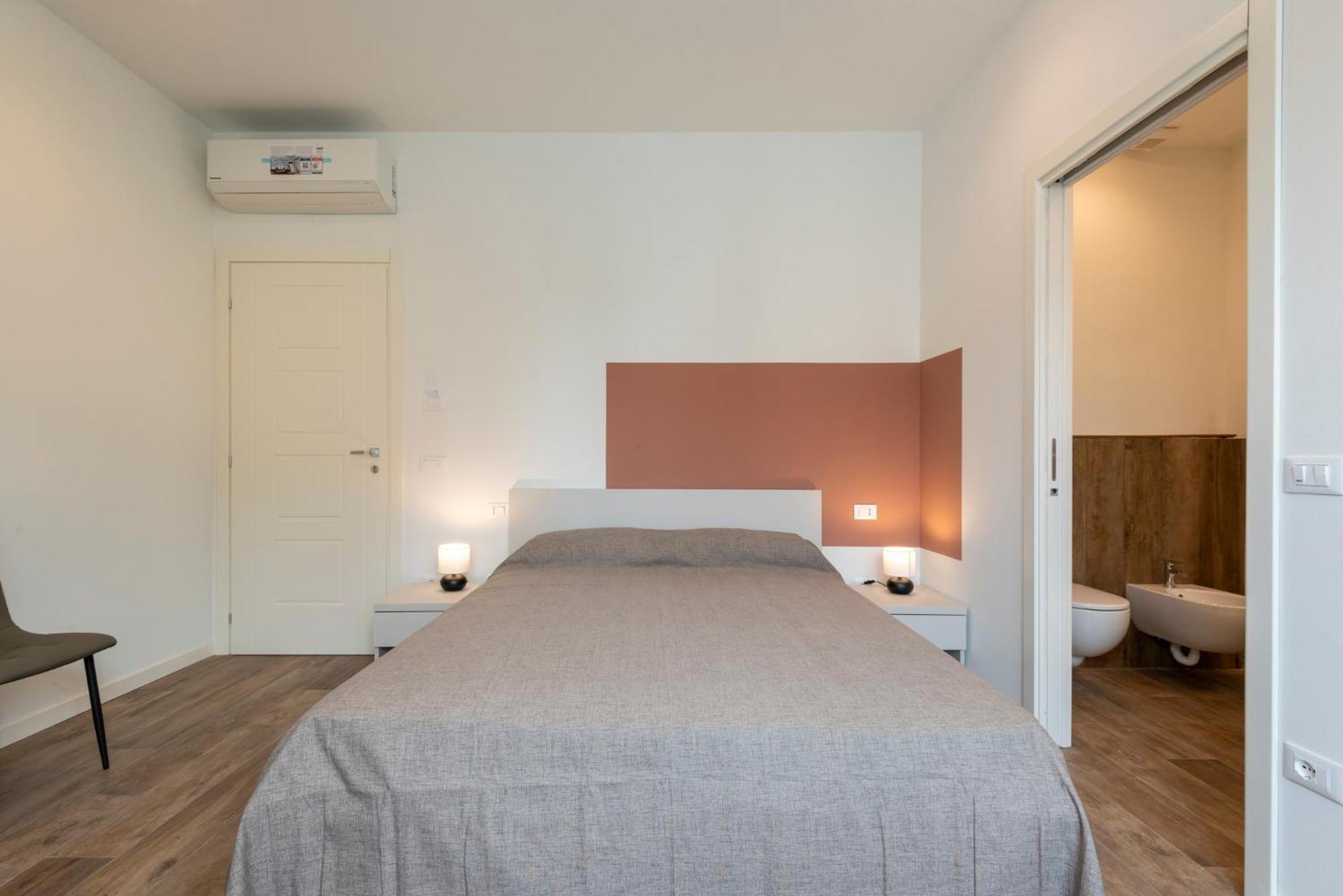 Iarsera Rooms And Apartment Лука Екстериор снимка
