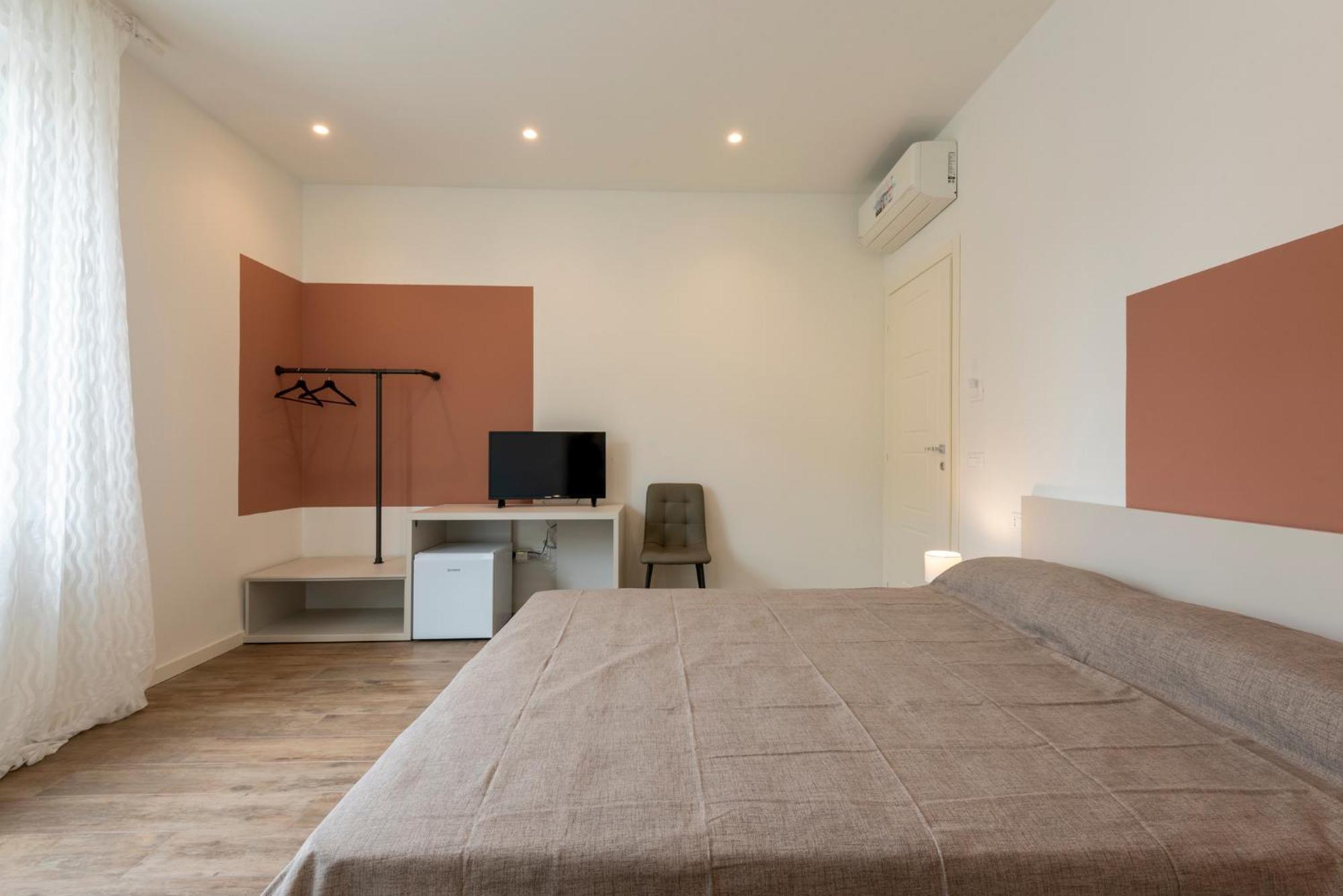 Iarsera Rooms And Apartment Лука Екстериор снимка