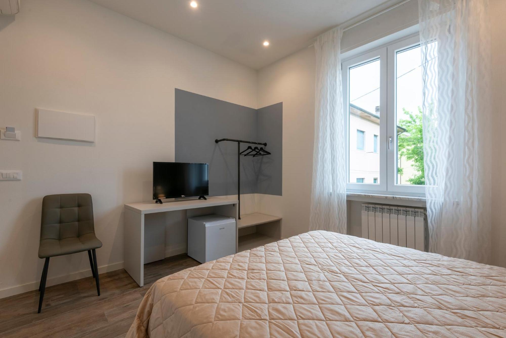 Iarsera Rooms And Apartment Лука Екстериор снимка