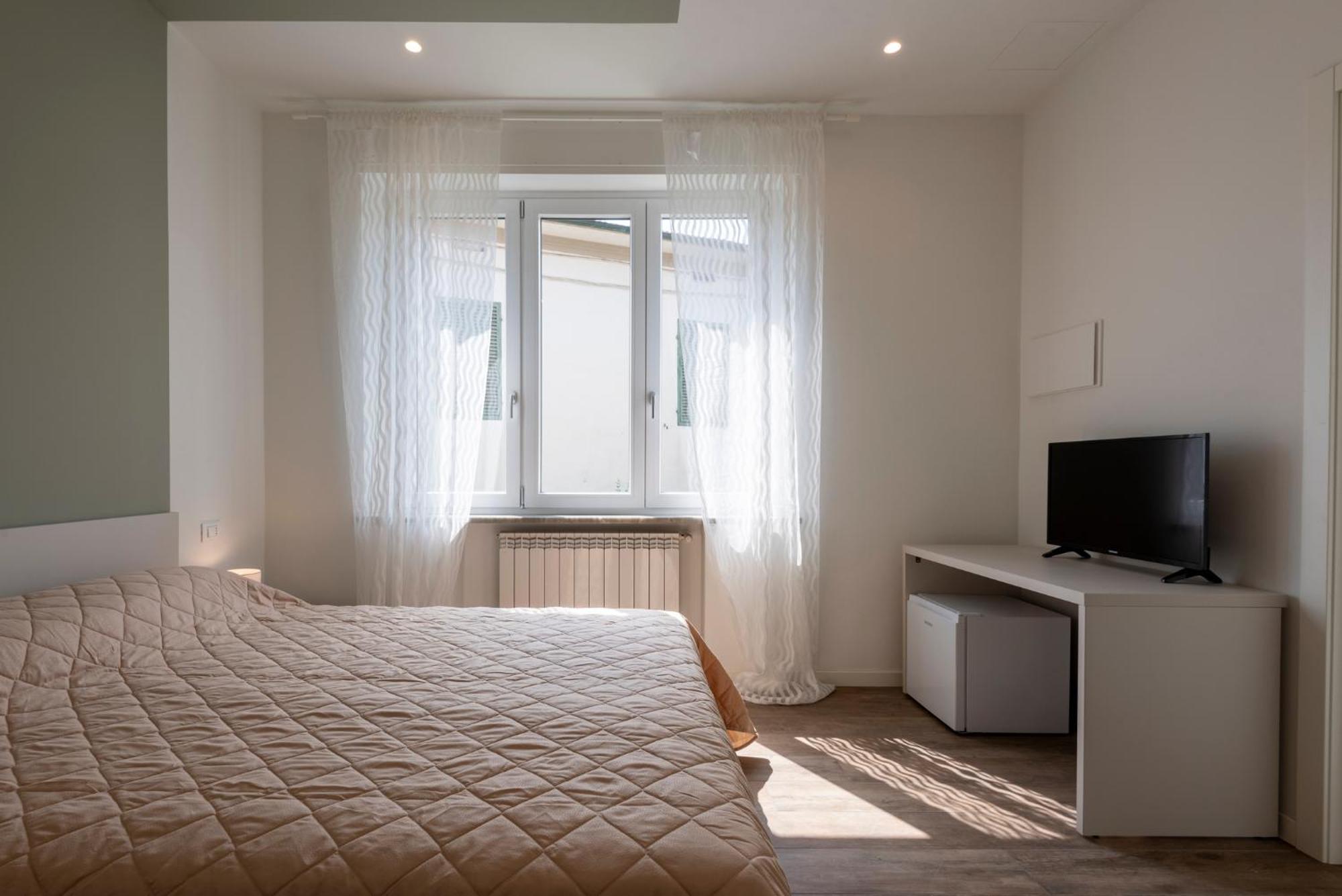 Iarsera Rooms And Apartment Лука Екстериор снимка