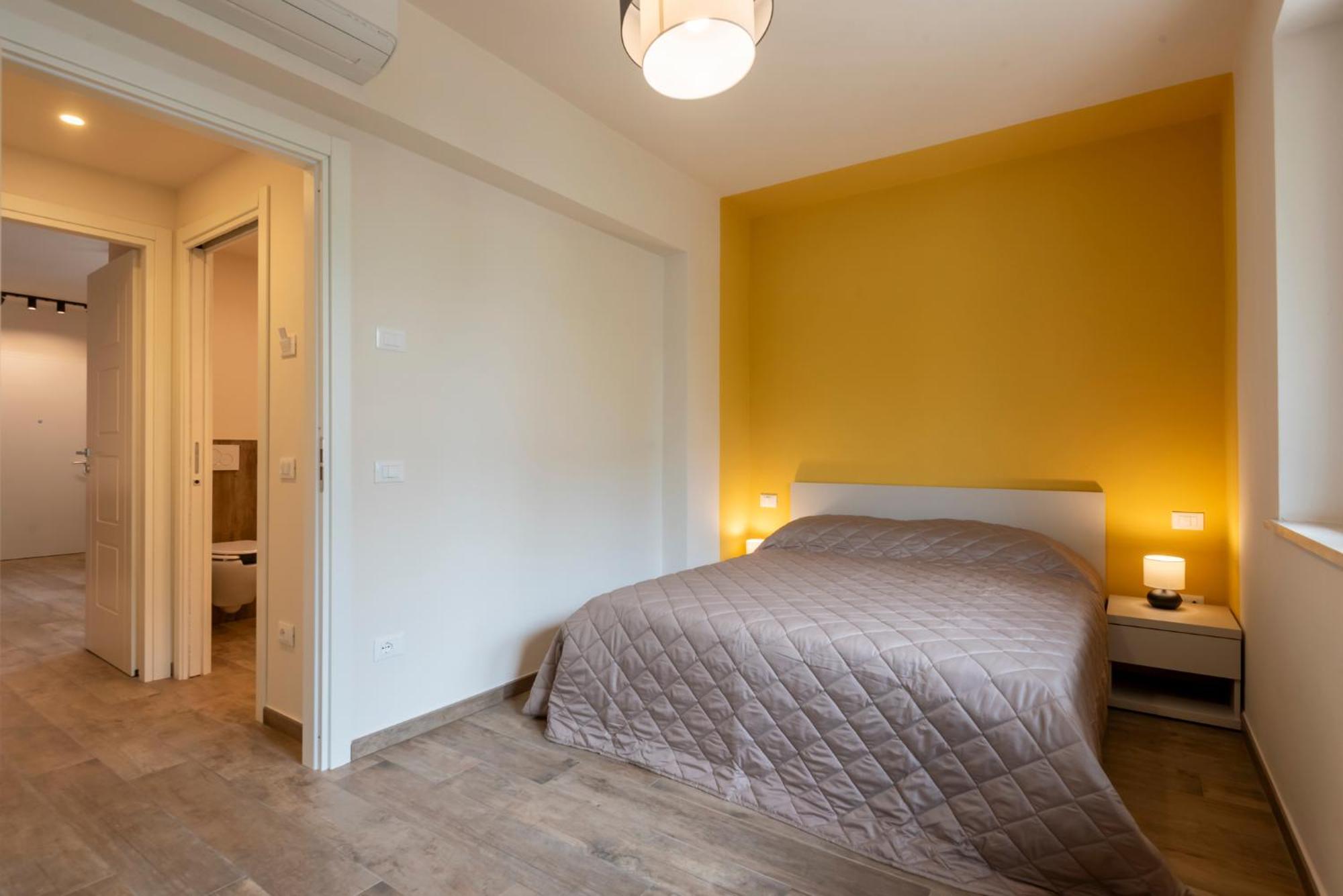 Iarsera Rooms And Apartment Лука Екстериор снимка
