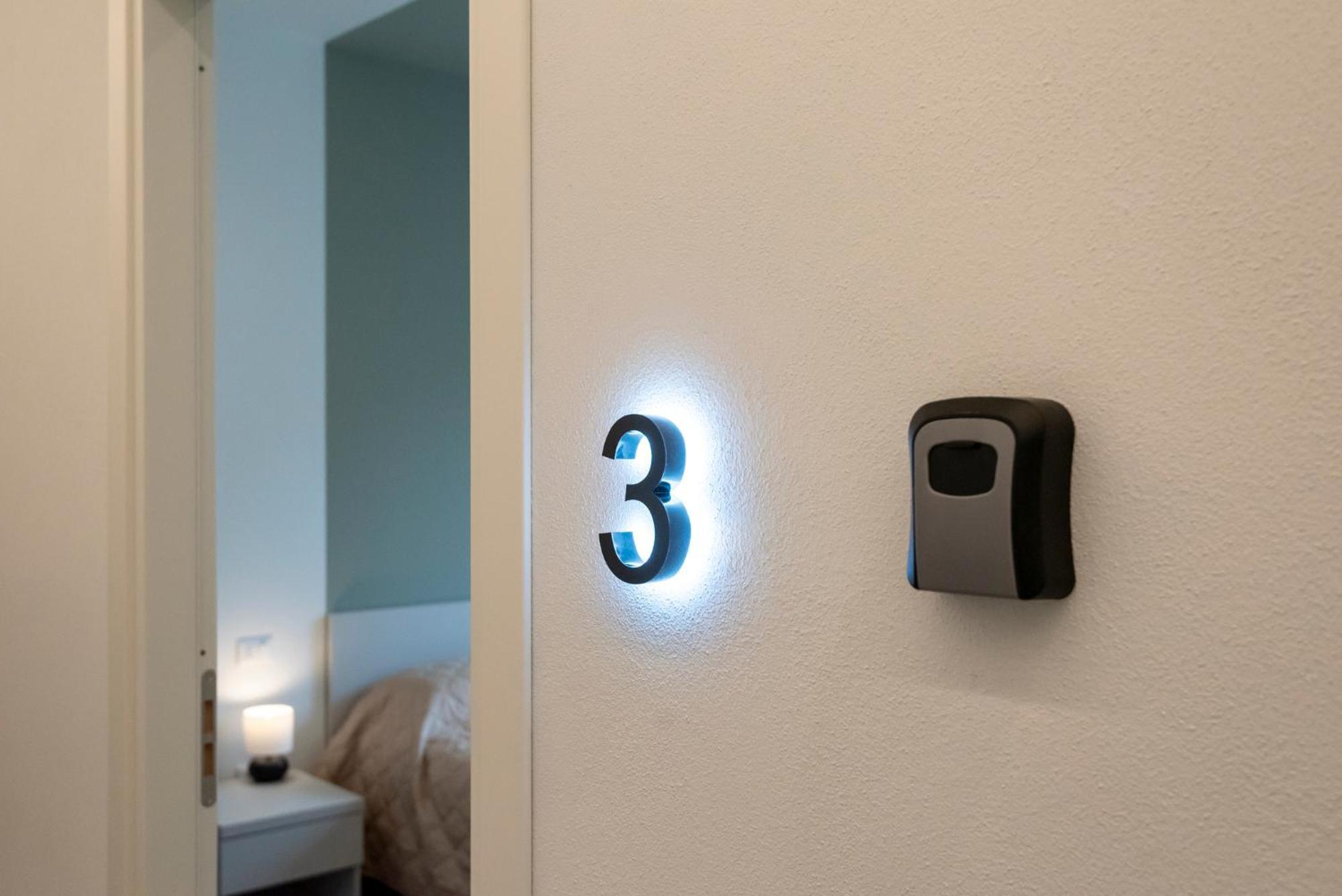 Iarsera Rooms And Apartment Лука Екстериор снимка