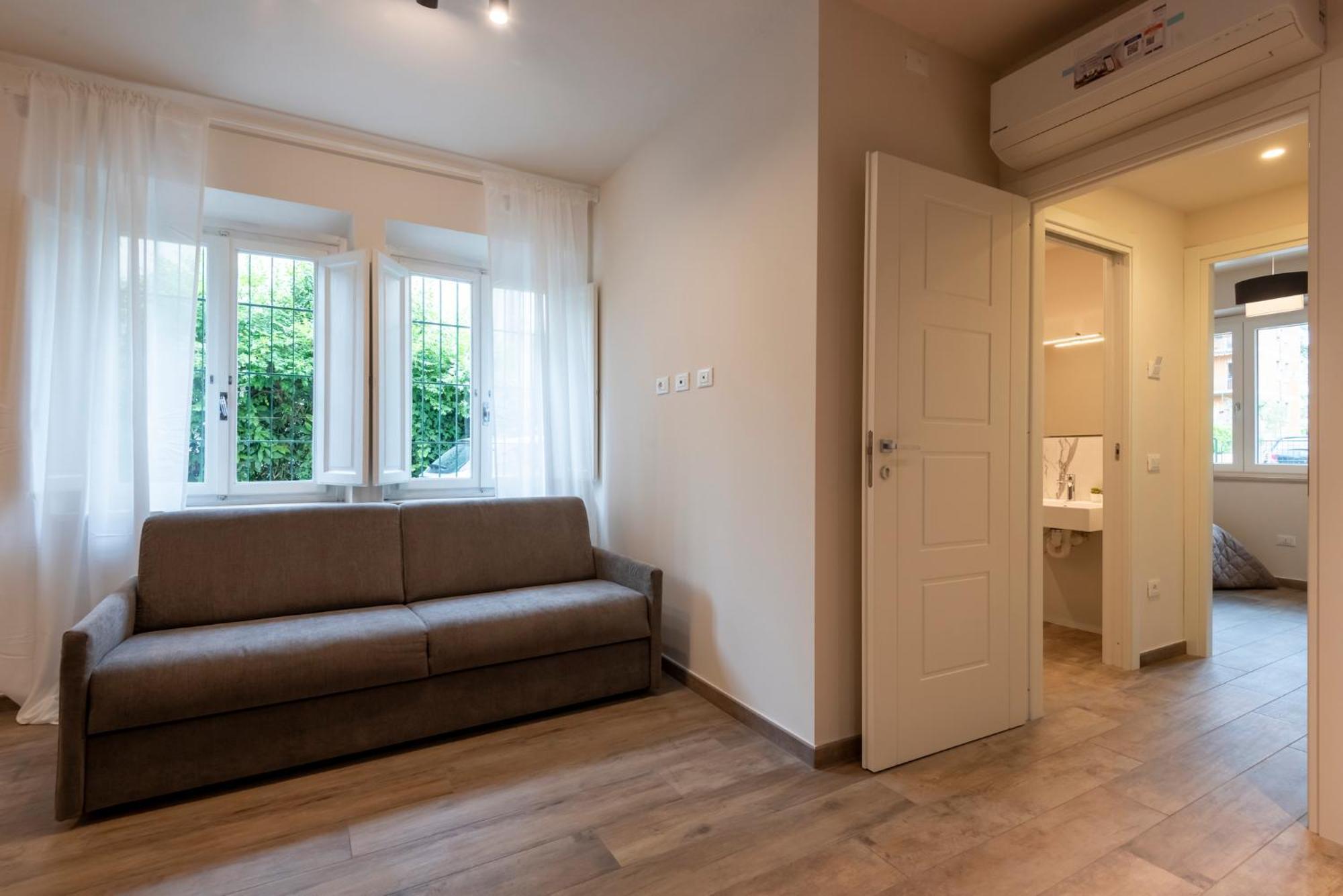 Iarsera Rooms And Apartment Лука Екстериор снимка