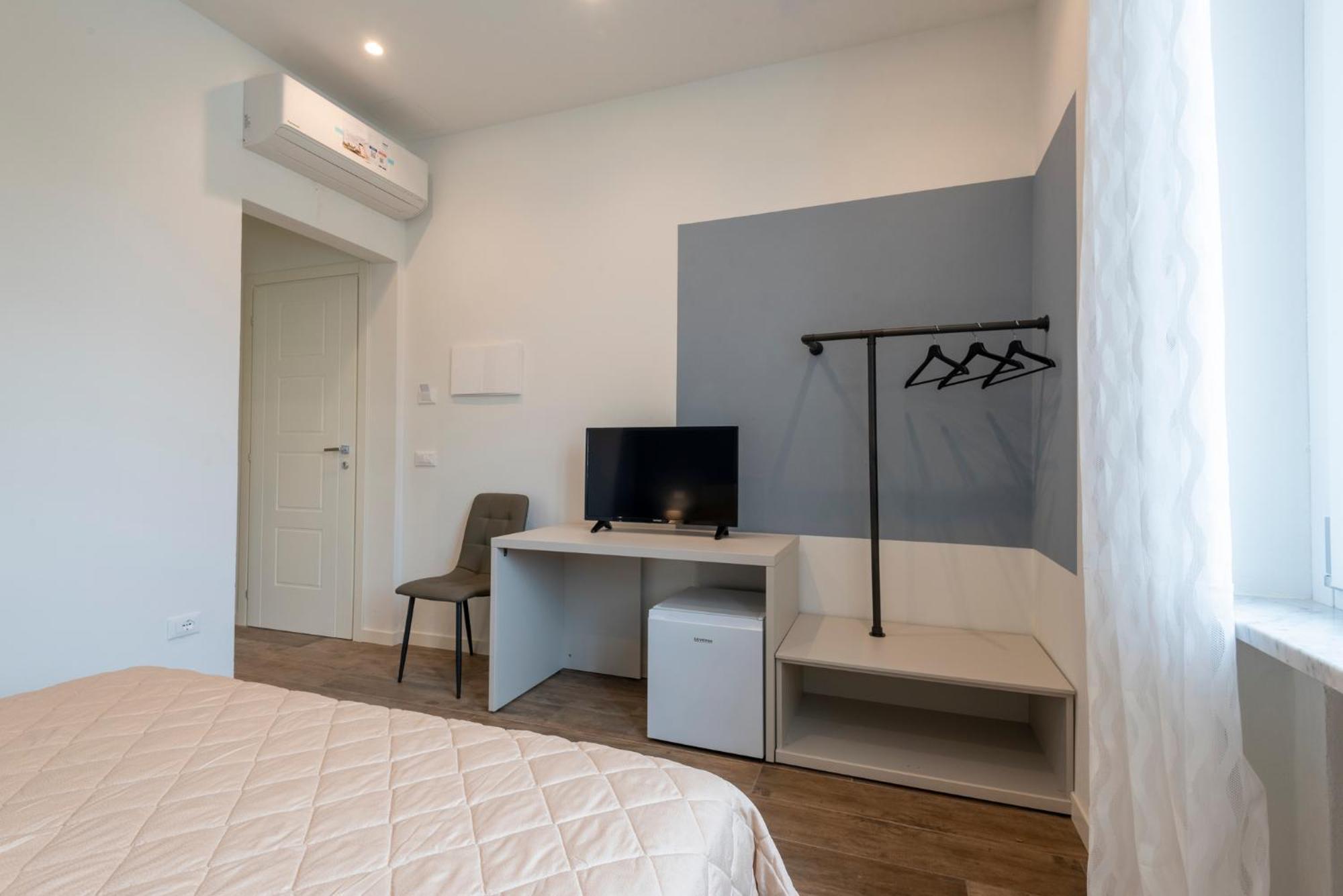 Iarsera Rooms And Apartment Лука Екстериор снимка